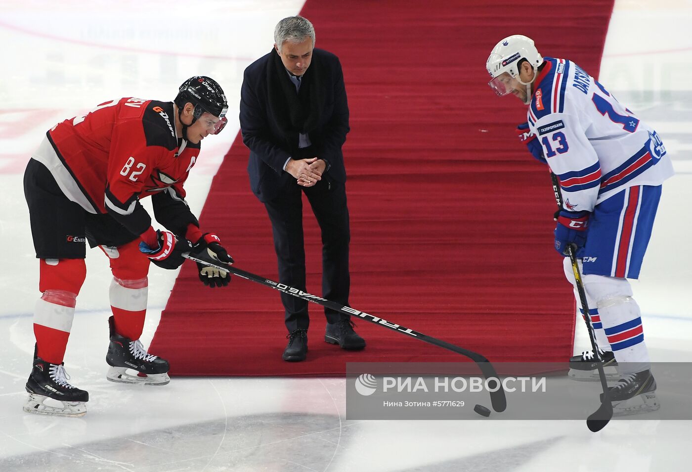 Хоккей. КХЛ. Матч "Авангард" - СКА