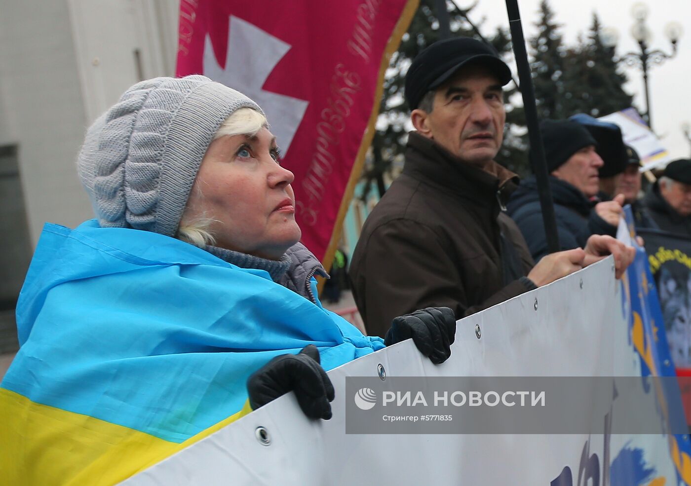 Акция в Киеве с требованием "декоммунизации" названия Днепропетровской области