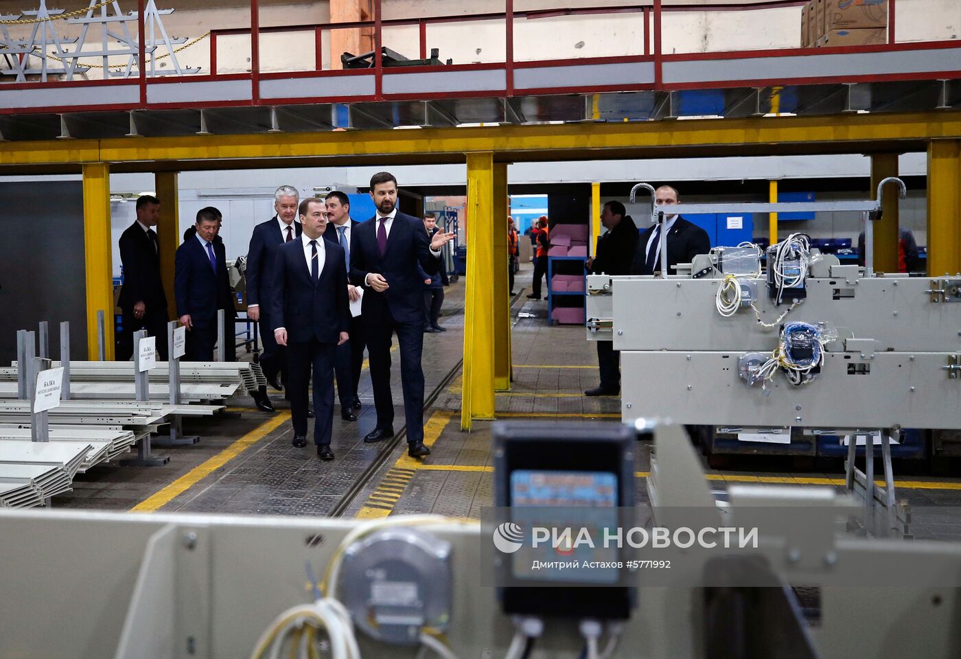 Премьер-министр РФ Д. Медведев посетил Щербинский лифтостроительный завод