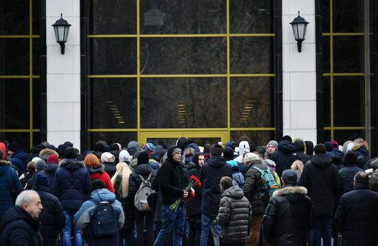 Церемония прощания с рэпером Децлом