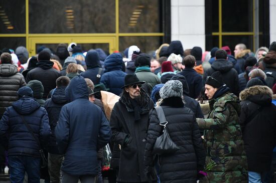 Церемония прощания с рэпером Децлом