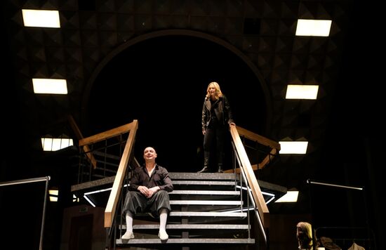 Спектакль "Дюма" в театре "Современник"