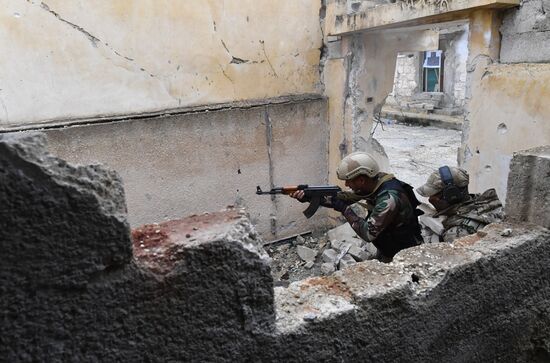 Подготовка сирийских военнослужащих российскими военными специалистами