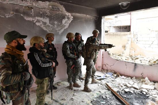 Подготовка сирийских военнослужащих российскими военными специалистами