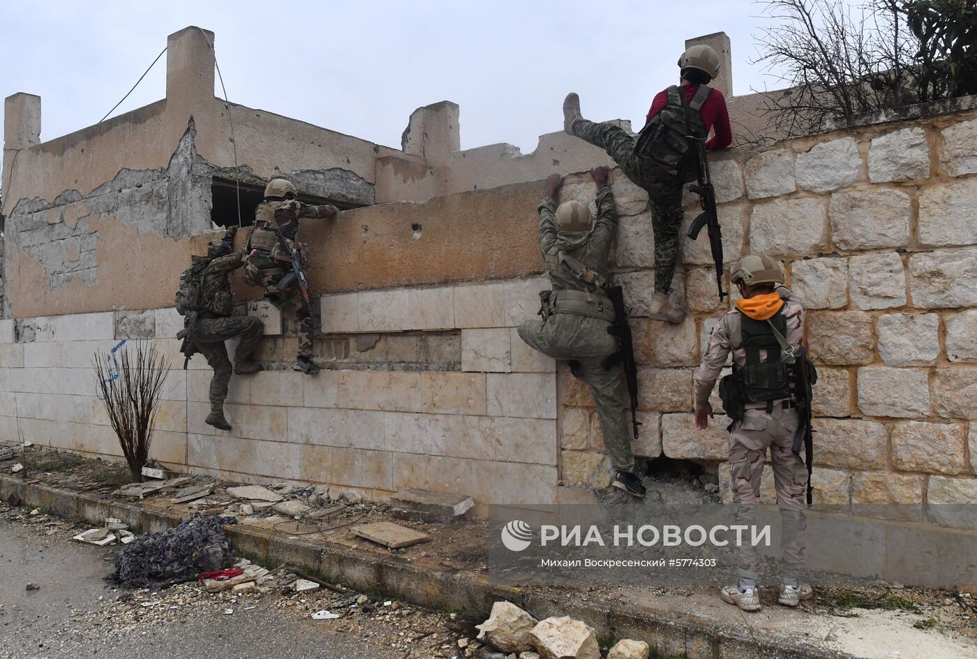 Подготовка сирийских военнослужащих российскими военными специалистами