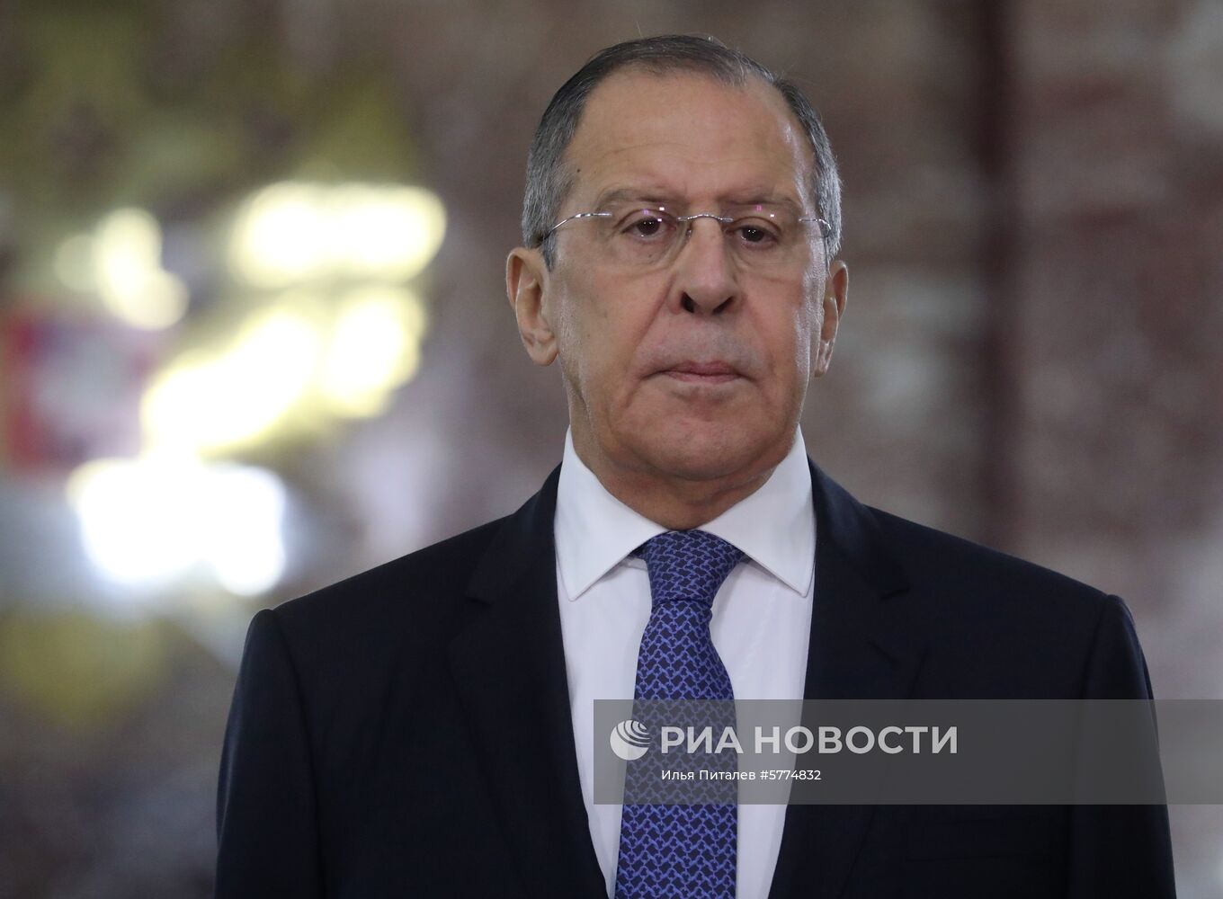 Глава МИД РФ С. Лавров возложил цветы к памятным доскам