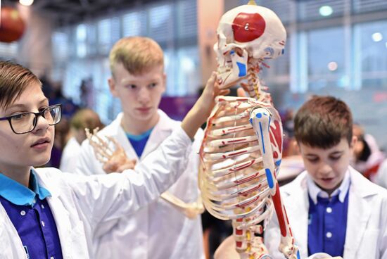 Всероссийский фестиваль науки «АртСайнс» в «Артеке»