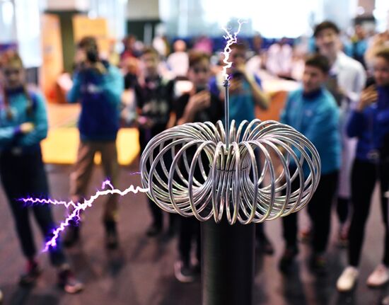 Всероссийский фестиваль науки «АртСайнс» в «Артеке»