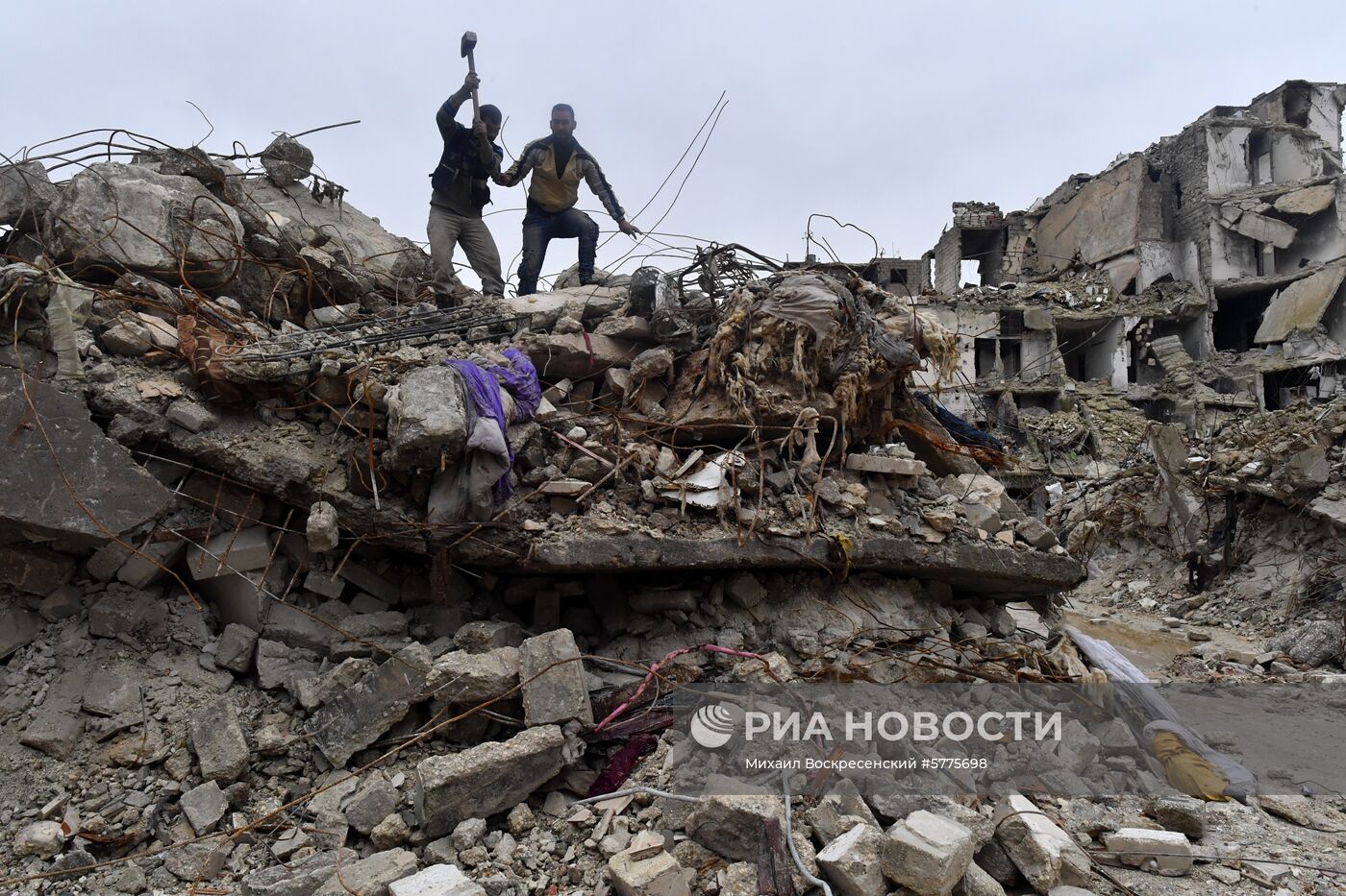 Жизнь в разрушенных районах сирийского Алеппо