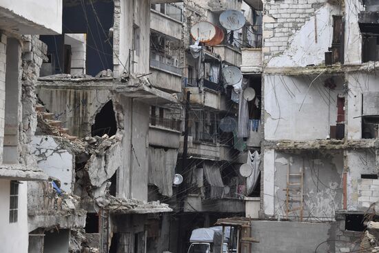 Жизнь в разрушенных районах сирийского Алеппо