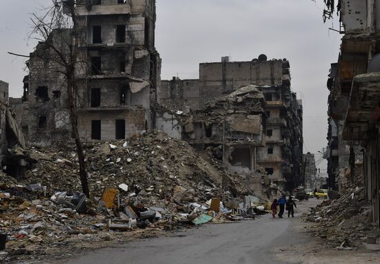 Жизнь в разрушенных районах сирийского Алеппо