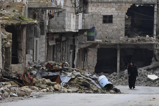 Жизнь в разрушенных районах сирийского Алеппо