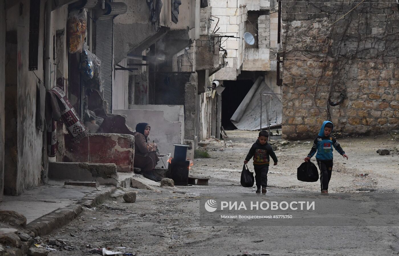 Жизнь в разрушенных районах сирийского Алеппо
