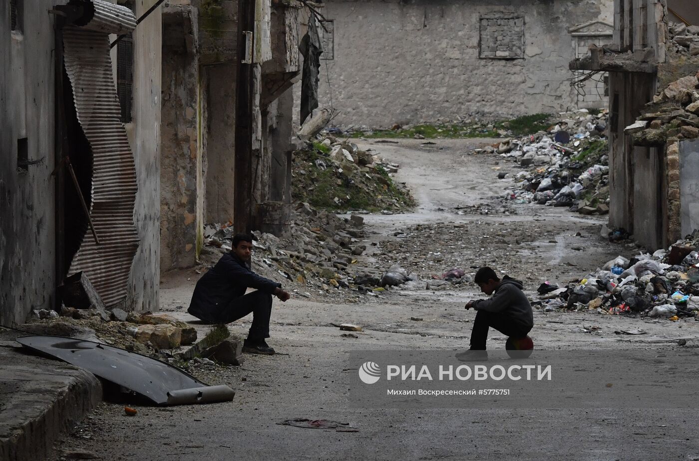 Жизнь в разрушенных районах сирийского Алеппо