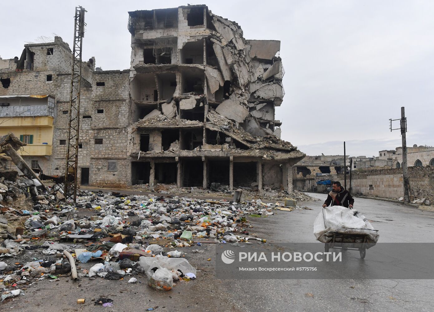 Жизнь в разрушенных районах сирийского Алеппо