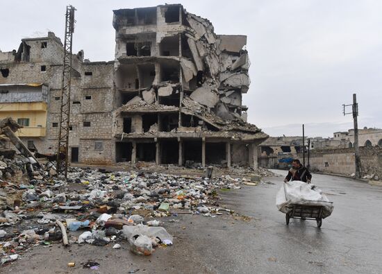 Жизнь в разрушенных районах сирийского Алеппо