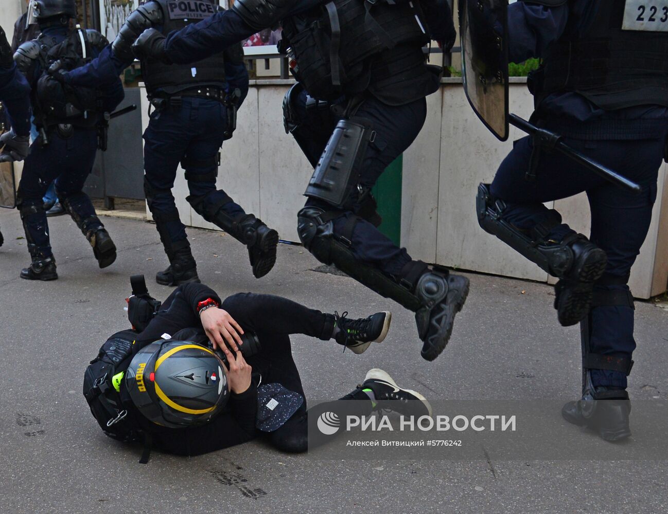 Акция протеста "жёлтых жилетов" во Франции