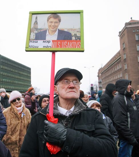 Акция в Риге в поддержку мэра города Н. Ушакова