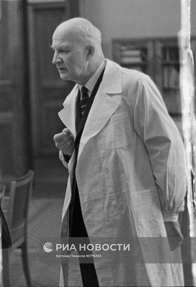 Академик Александр Мясников