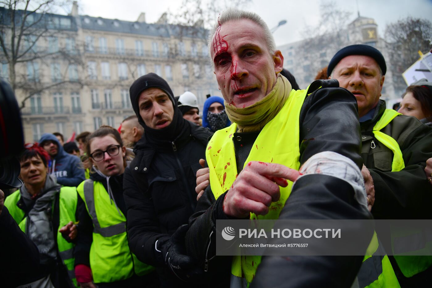 Акция протеста "жёлтых жилетов" во Франции