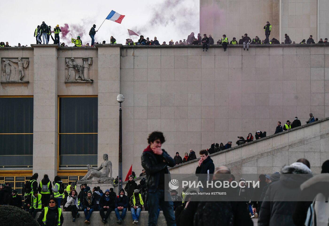 Акция протеста "жёлтых жилетов" во Франции