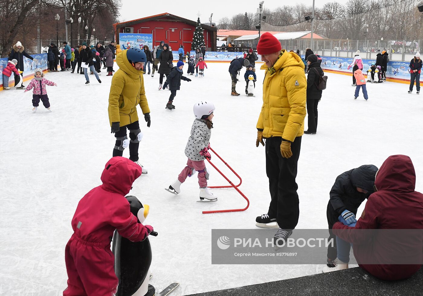 День зимних видов спорта в парке Горького