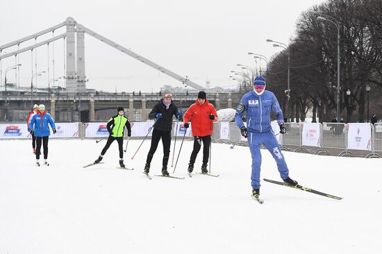 День зимних видов спорта в парке Горького