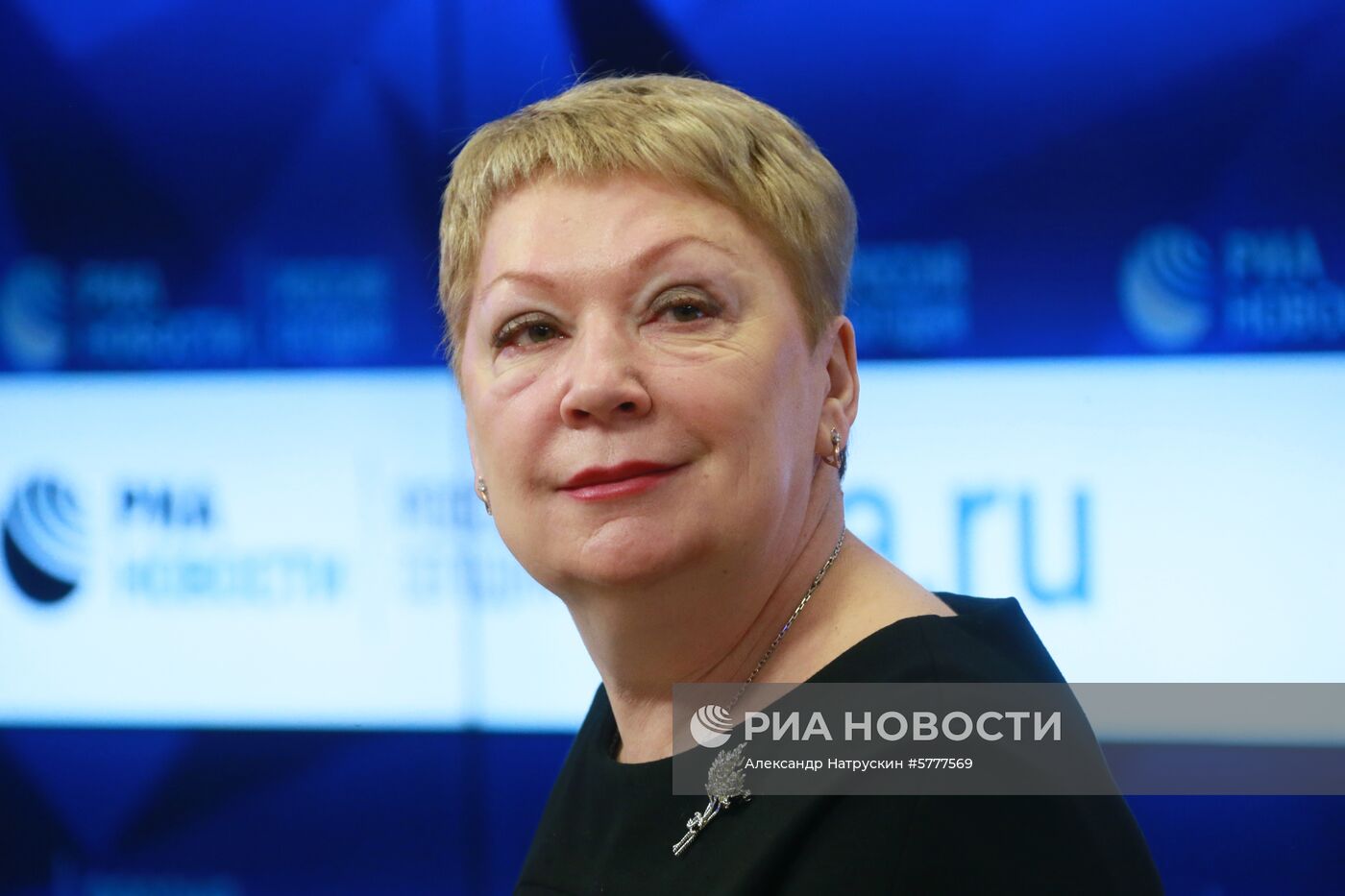 Круглый стол с участием министра просвещения РФ О. Васильевой