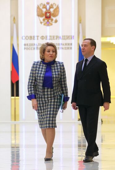 Премьер-министр РФ Д. Медведев провел встречу с членами Совета палаты Совета Федерации РФ