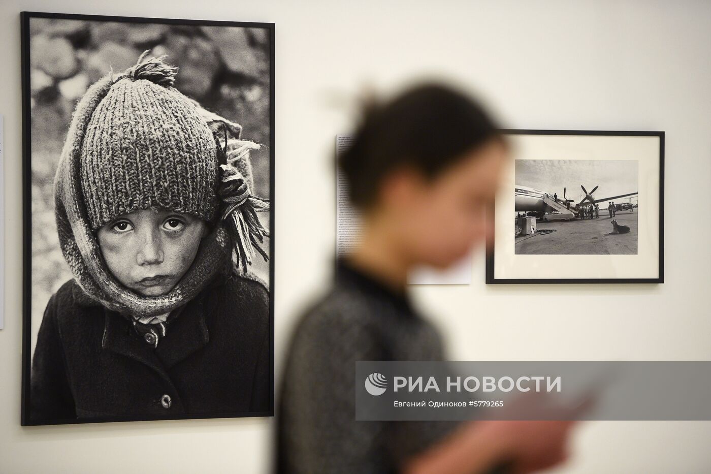 Открытие XI Московской Международной Биеннале "Мода и стиль в фотографии-2019"