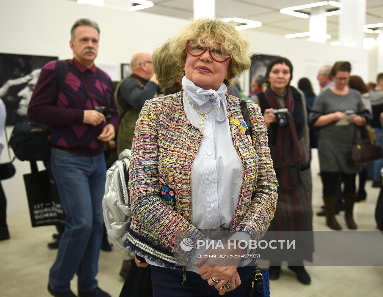 Открытие XI Московской Международной Биеннале "Мода и стиль в фотографии-2019"