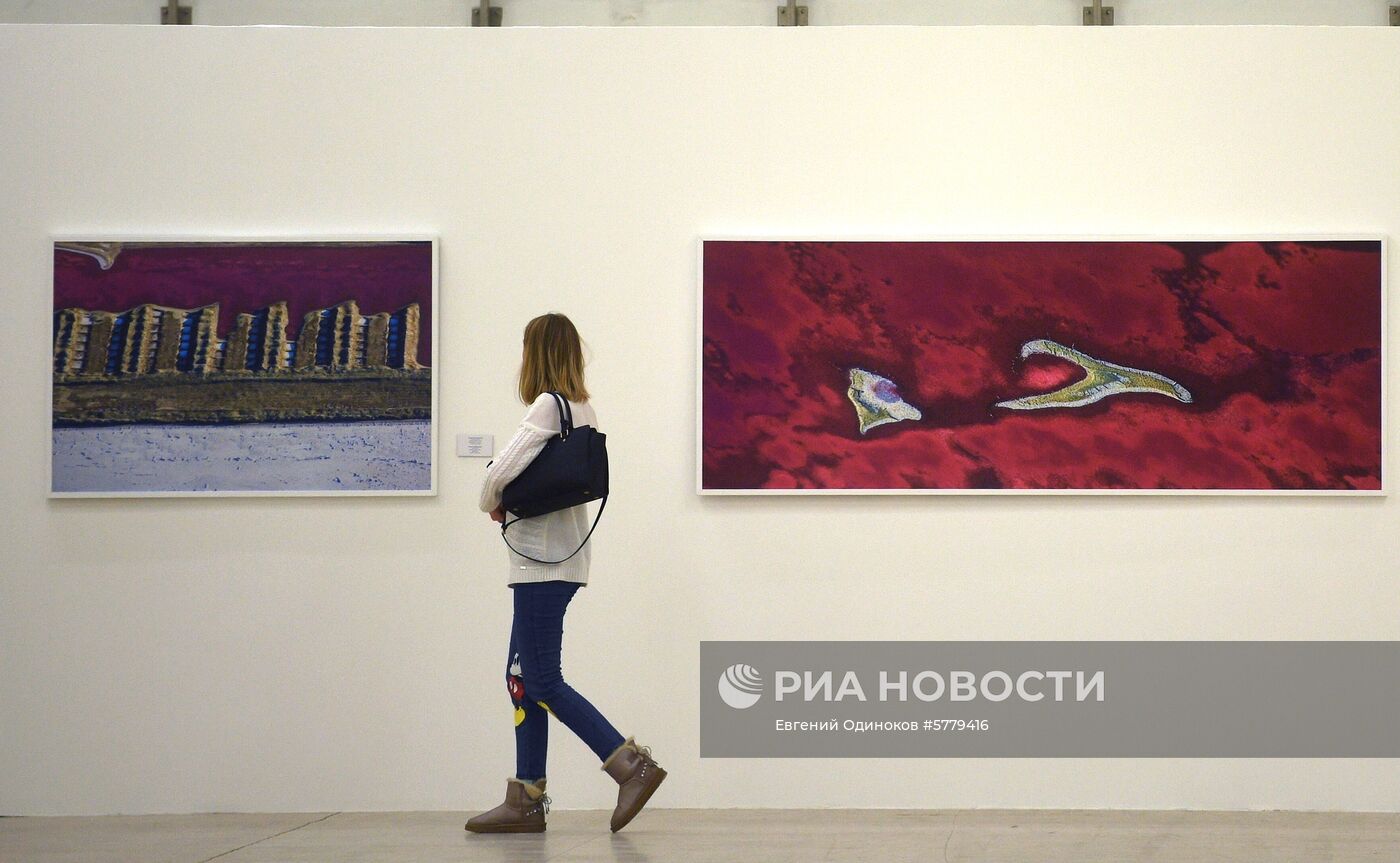Открытие XI Московской Международной Биеннале "Мода и стиль в фотографии-2019"