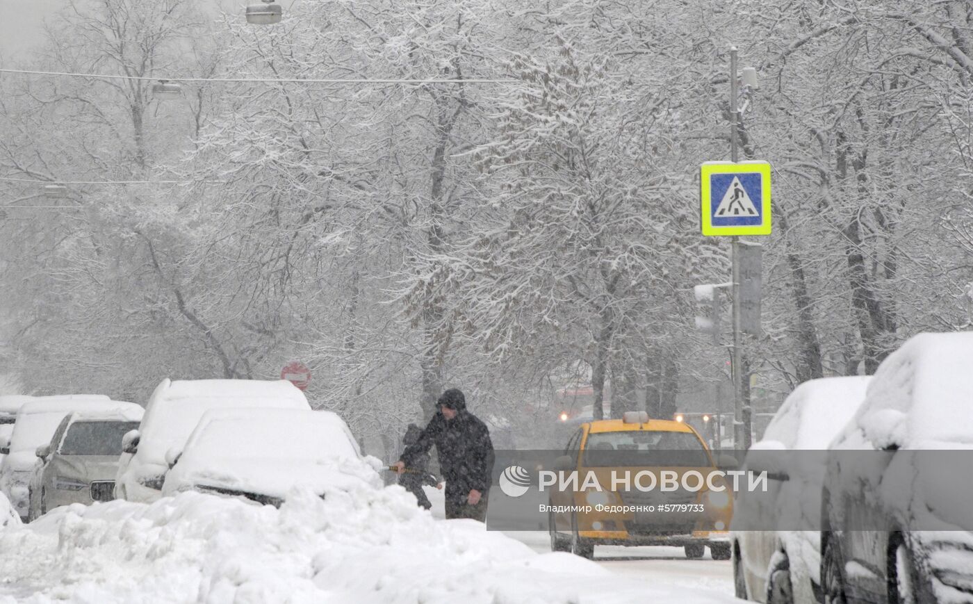 Снегопад в Москве