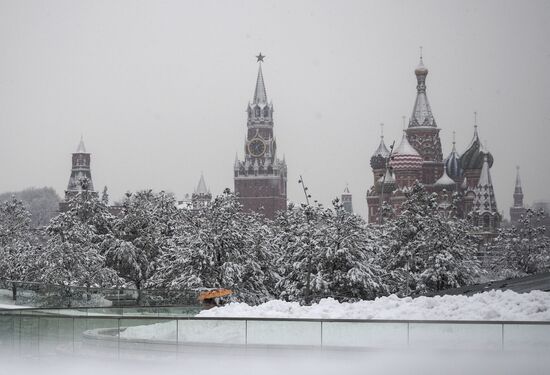 Снегопад в Москве