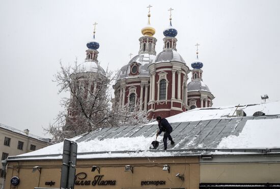 Снегопад в Москве