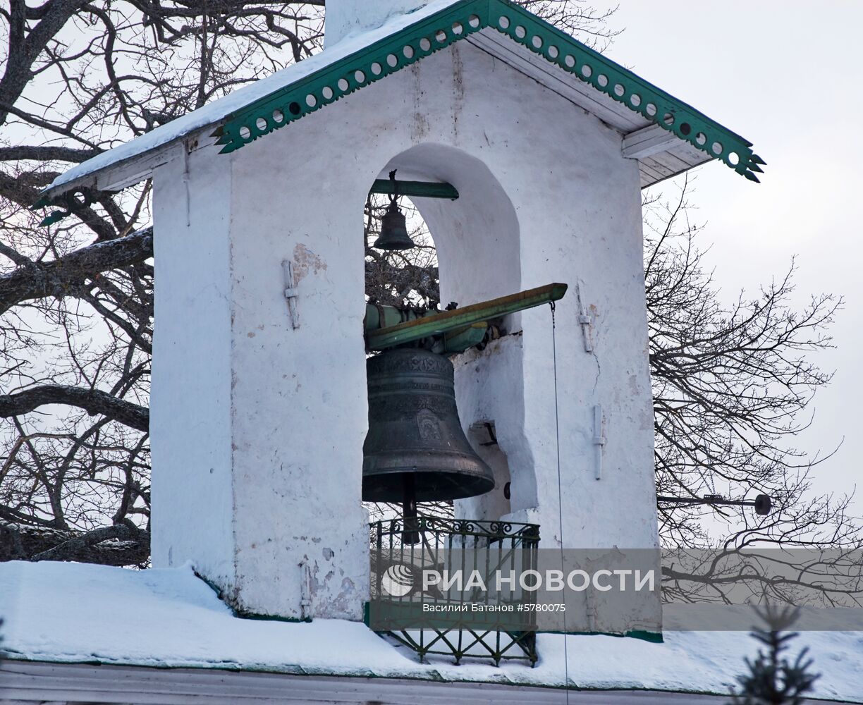 Города России. Псков, Изборск, Печоры