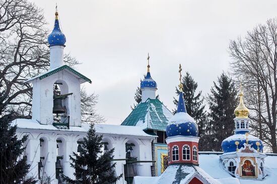 Города России. Псков, Изборск, Печоры