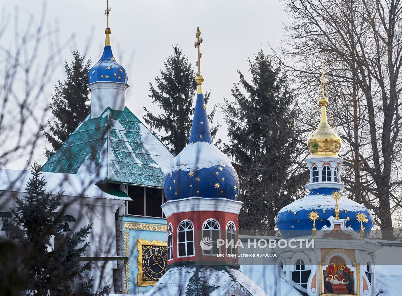 Города России. Псков, Изборск, Печоры