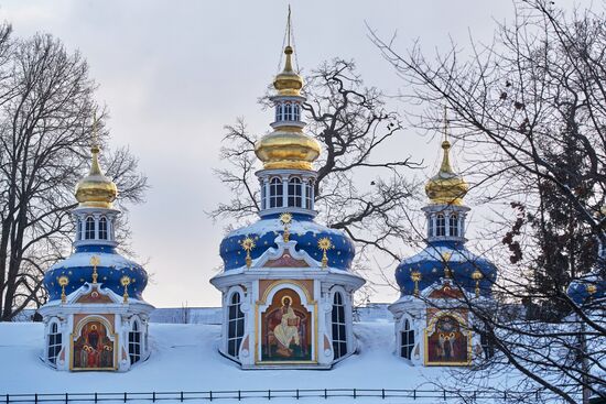 Города России. Псков, Изборск, Печоры