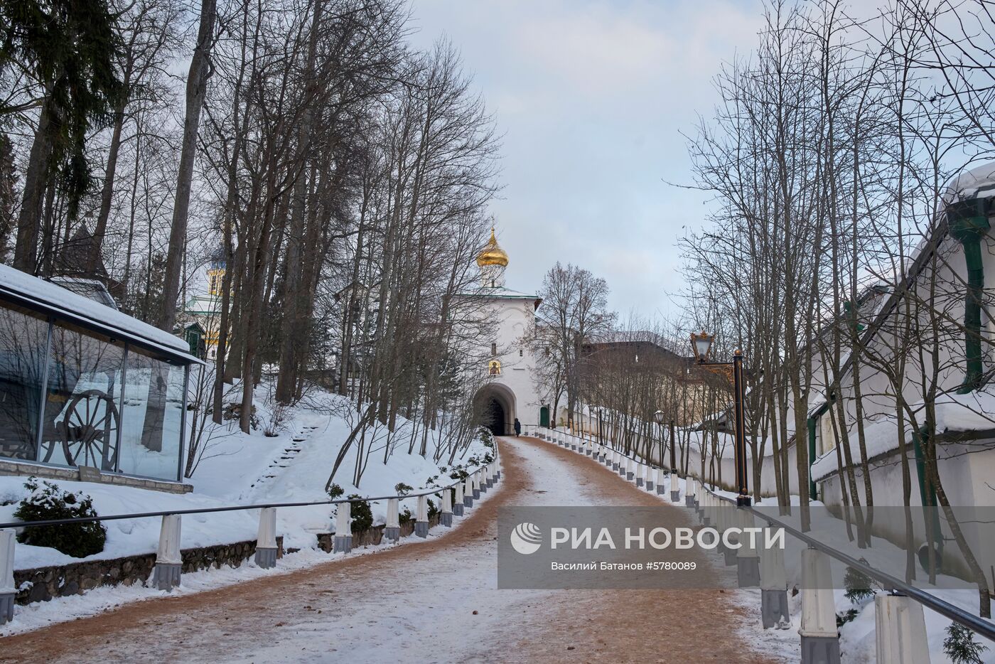 Города России. Псков, Изборск, Печоры