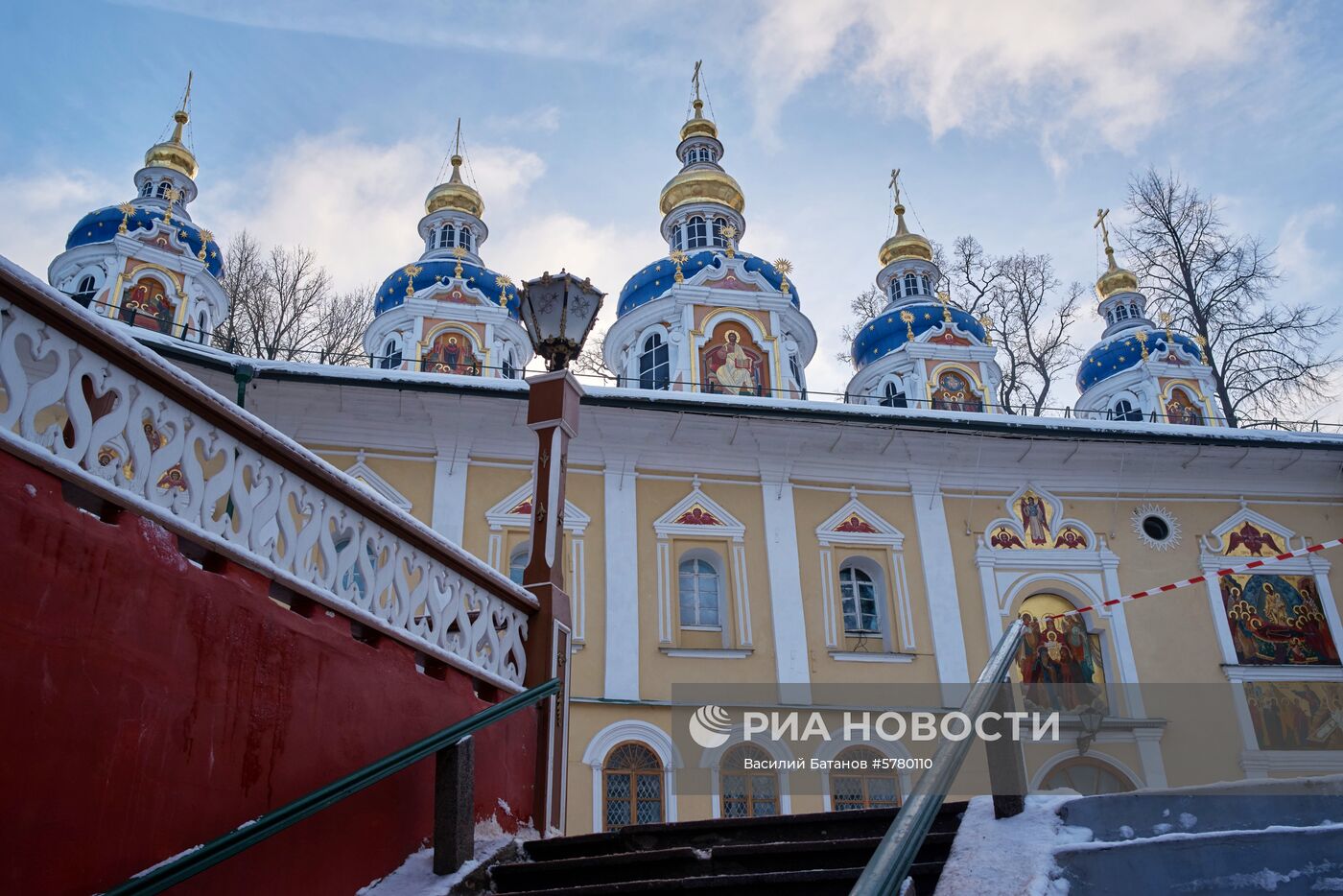 Города России. Псков, Изборск, Печоры