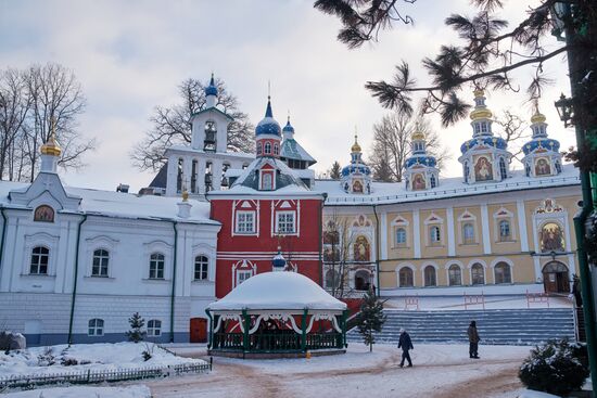 Города России. Псков, Изборск, Печоры