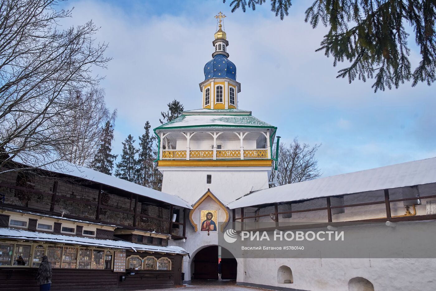 Города России. Псков, Изборск, Печоры