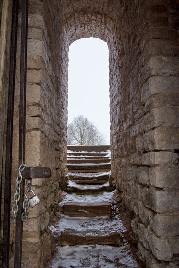 Города России. Псков, Изборск, Печоры