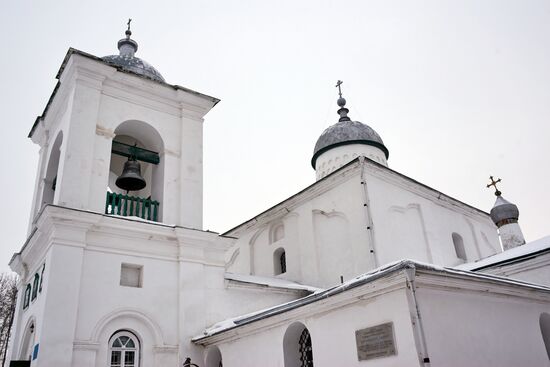 Города России. Псков, Изборск, Печоры