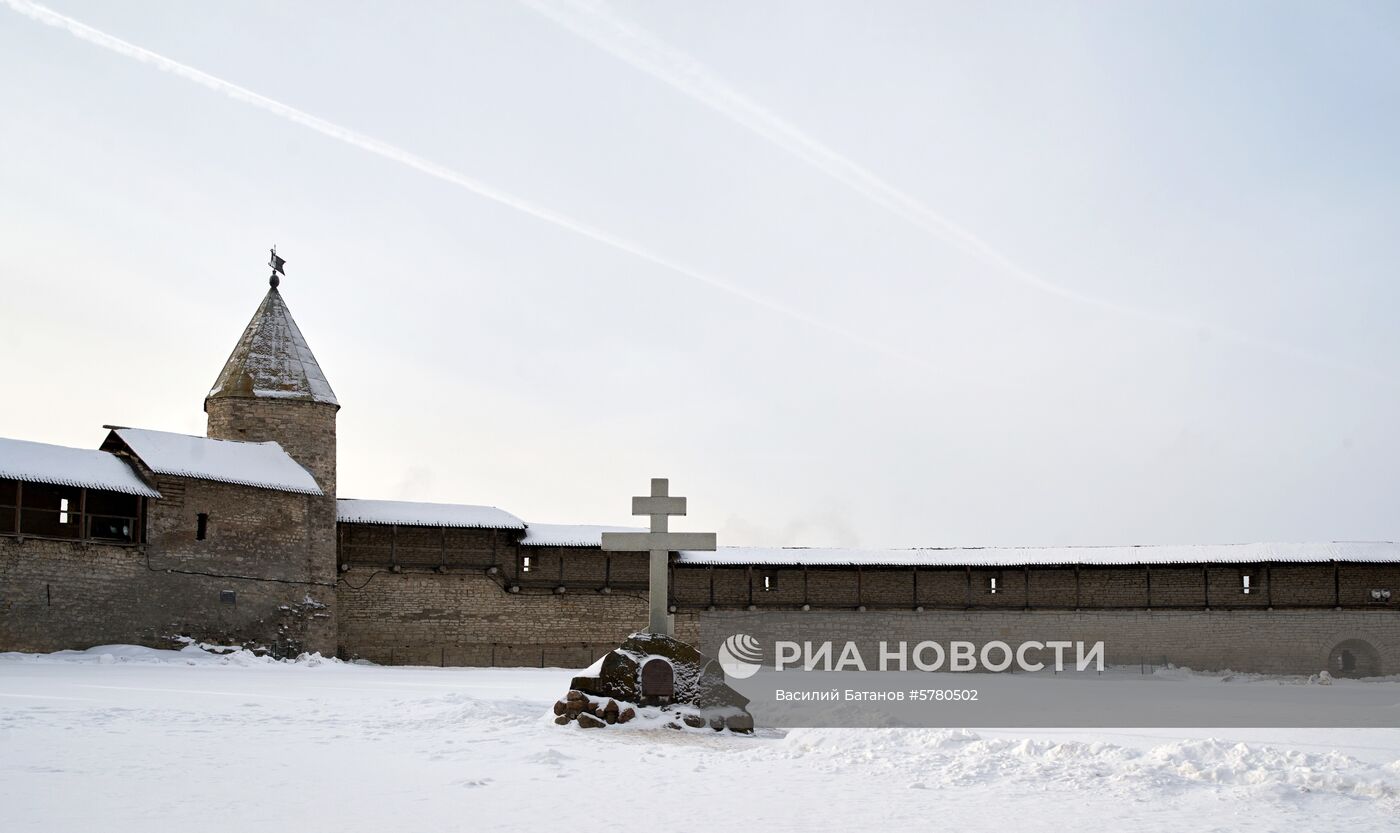 Города России. Псков, Изборск, Печоры