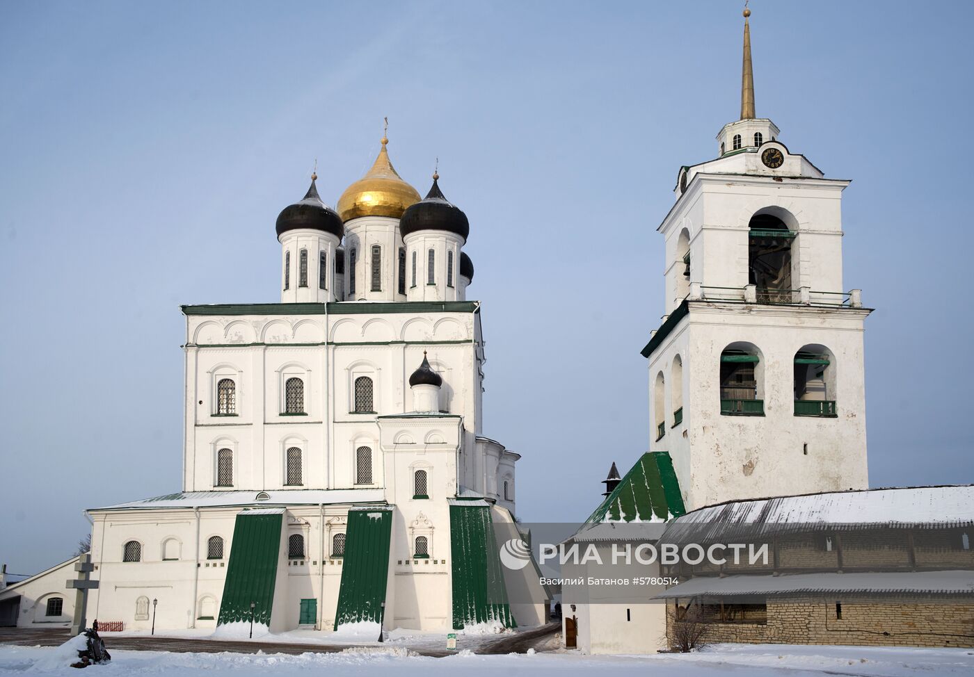 Города России. Псков, Изборск, Печоры