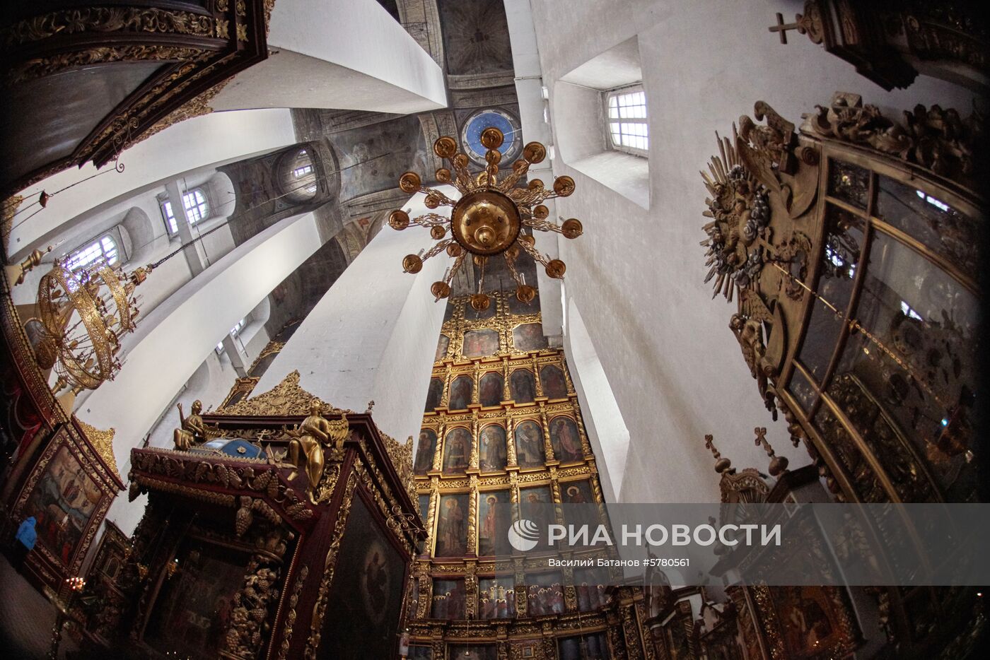 Города России. Псков, Изборск, Печоры