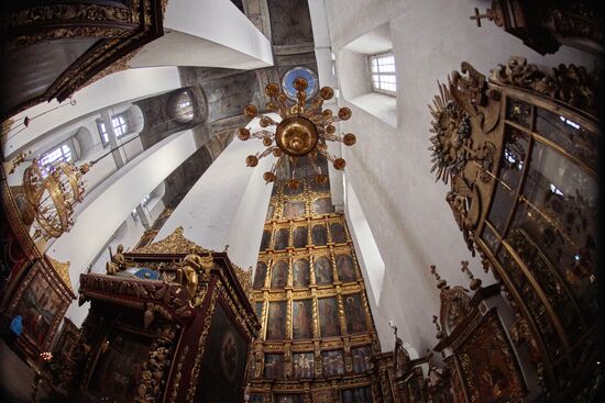 Города России. Псков, Изборск, Печоры