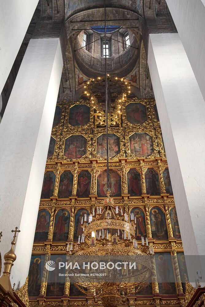 Города России. Псков, Изборск, Печоры